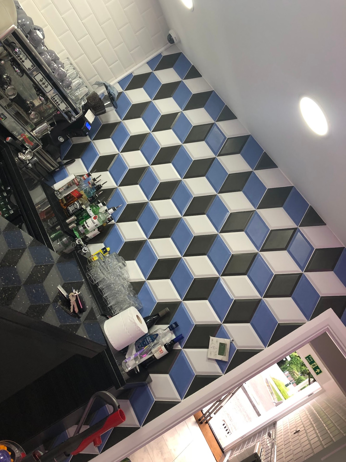 3D cube floor · cocktail bar